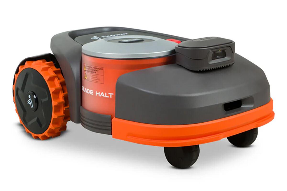 Segway Navimow H3000AVF Robotic Mower andndash 3000mandsup2 Segway Navimow H3000AVF Robotic Mower andndash 3000mandsup2