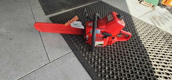 Shindaiwa 488 Chainsaw