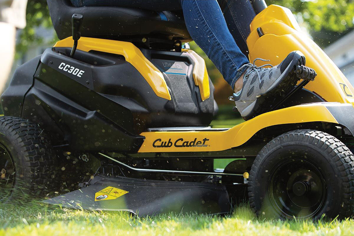 CUB CADET CC30E Electric Ride On