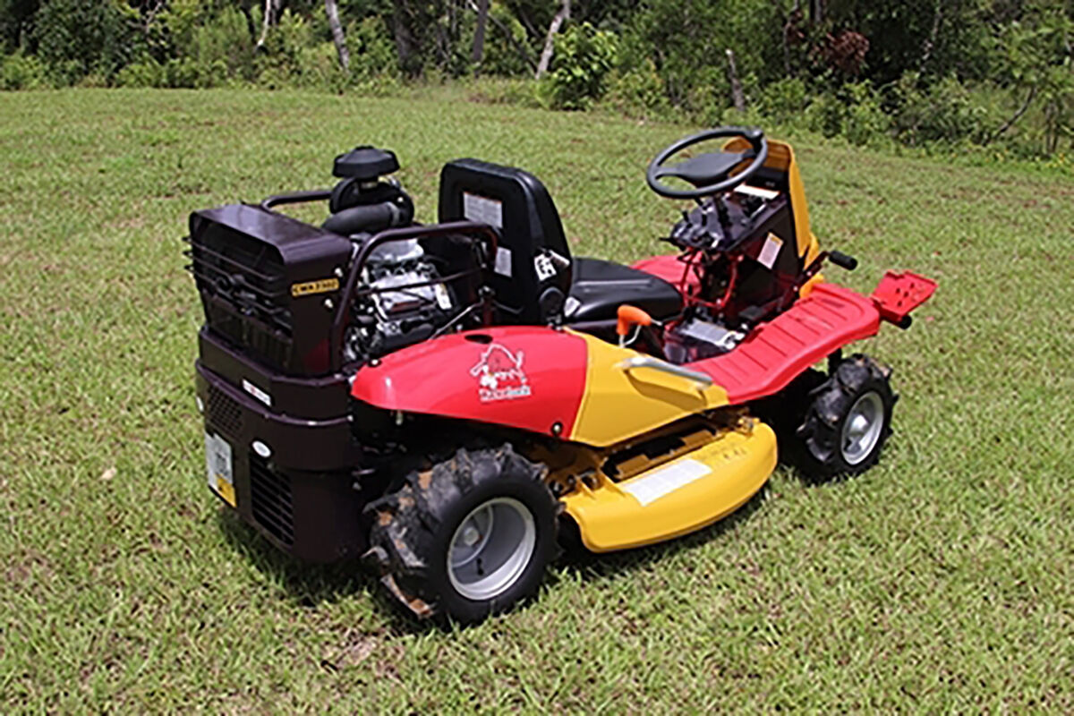 RAZORBACK 4WD RIDE ON MOWER CMX2302 | All About Mowers and Chainsaws
