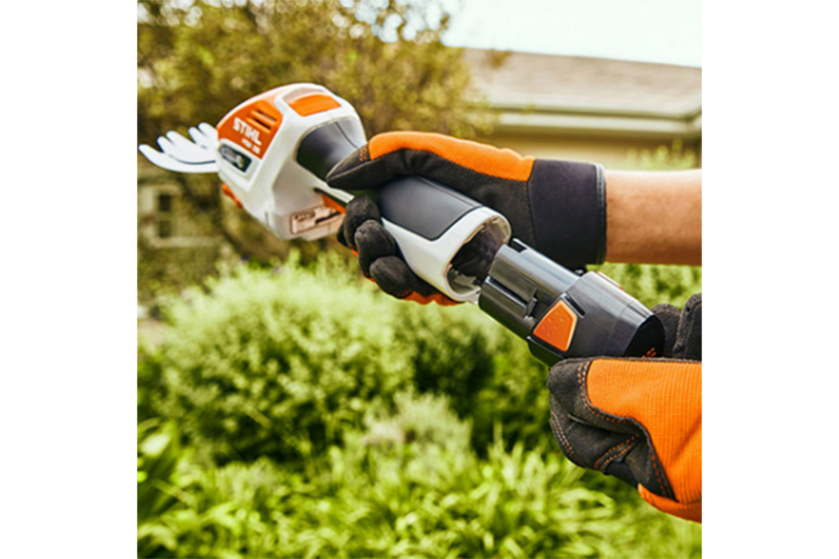 STIHL HSA 26 BATTERY SHEARS KIT All About Mowers and Chainsaws