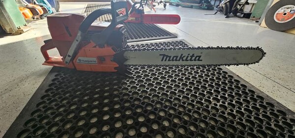 Husqvarna 394XP Chainsaw