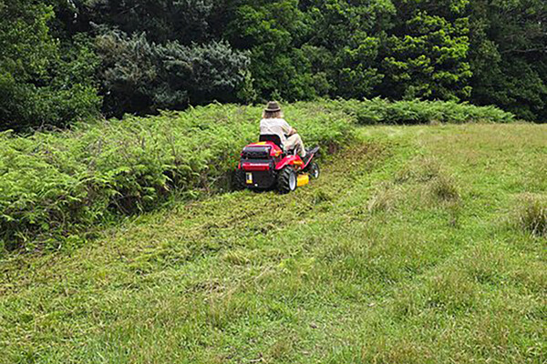 RAZORBACK 4WD SHAFT DRIVE MOWER