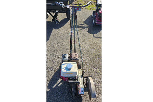 Second Hand Truyard Edger